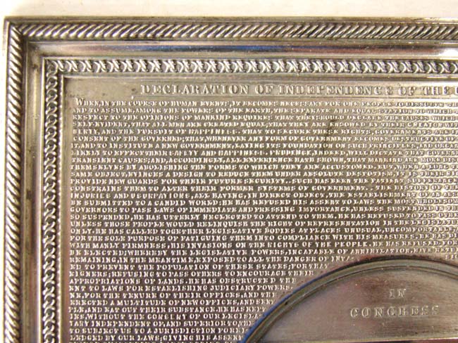 A fine and rare 19th century silver plaque featuring the Signing of the Declaration of Independence — image 3